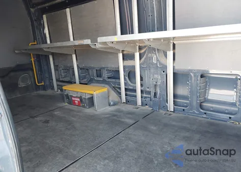 2019 Ford Transit-250 z USA, uszkodzony, nr VIN 1FTYR3XM9KKB33074